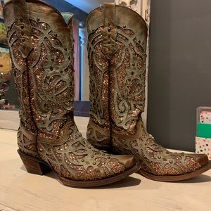 Light turquoise Glitter Corral Boots! LIKE NEW